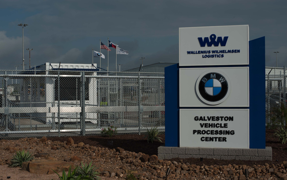 Name:  bmw_2_exteriordistcenter.jpg
Views: 9080
Size:  454.5 KB