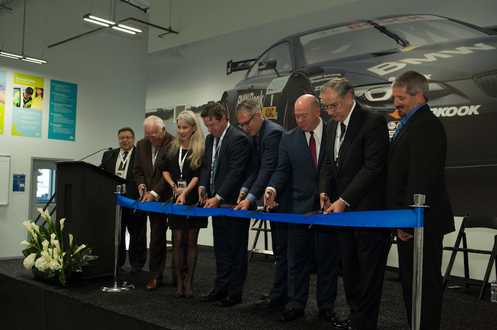 Name:  bmw_5_ribboncutting.jpg
Views: 9142
Size:  446.1 KB