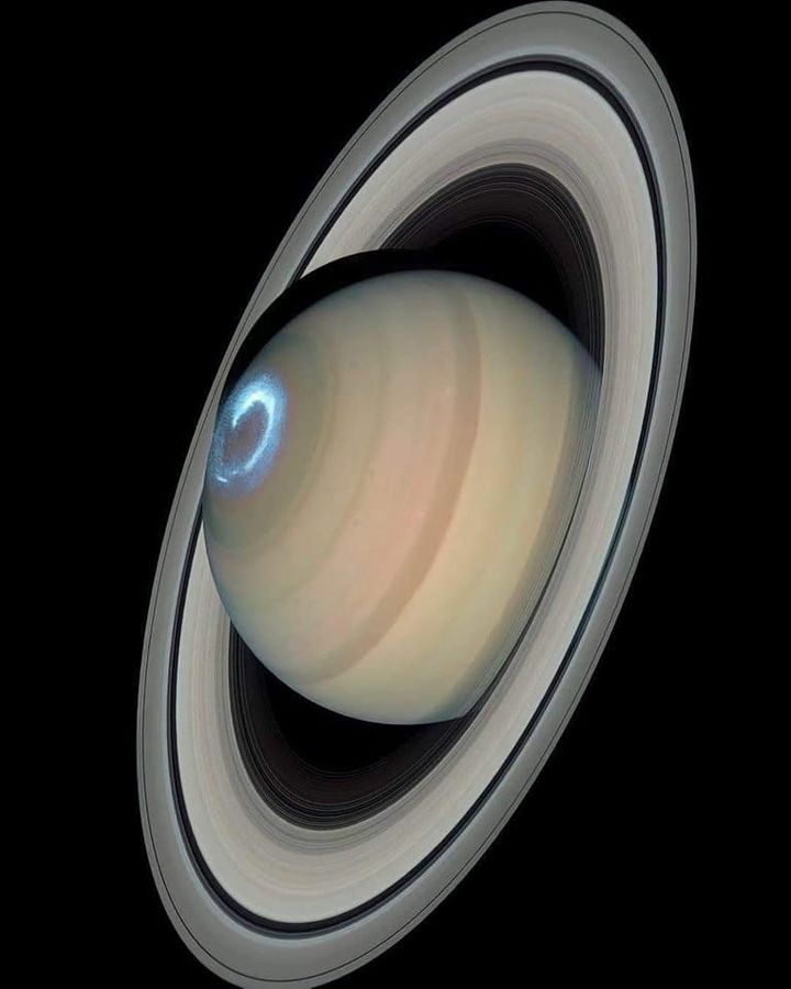 Name:  Saturn aurora.jpg
Views: 413
Size:  51.4 KB