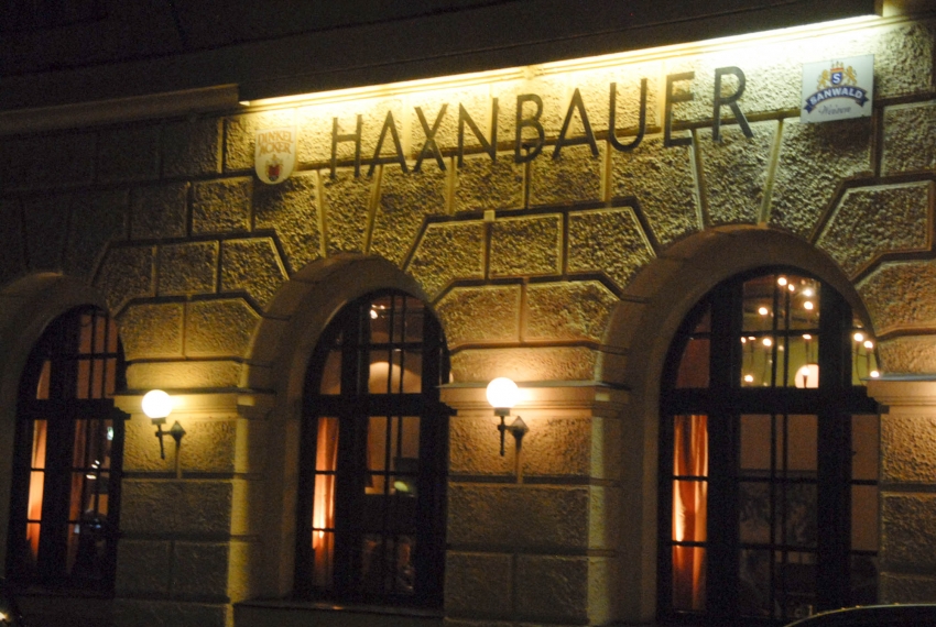 Name:  Haxnbauer im Scholastikahaus .jpg
Views: 11978
Size:  412.3 KB