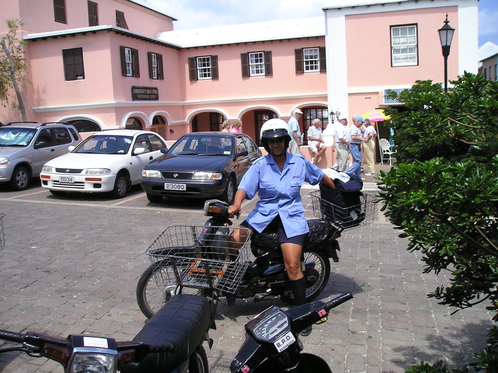 Name:  bermuda-mail-carrier.JPG
Views: 1293
Size:  616.7 KB