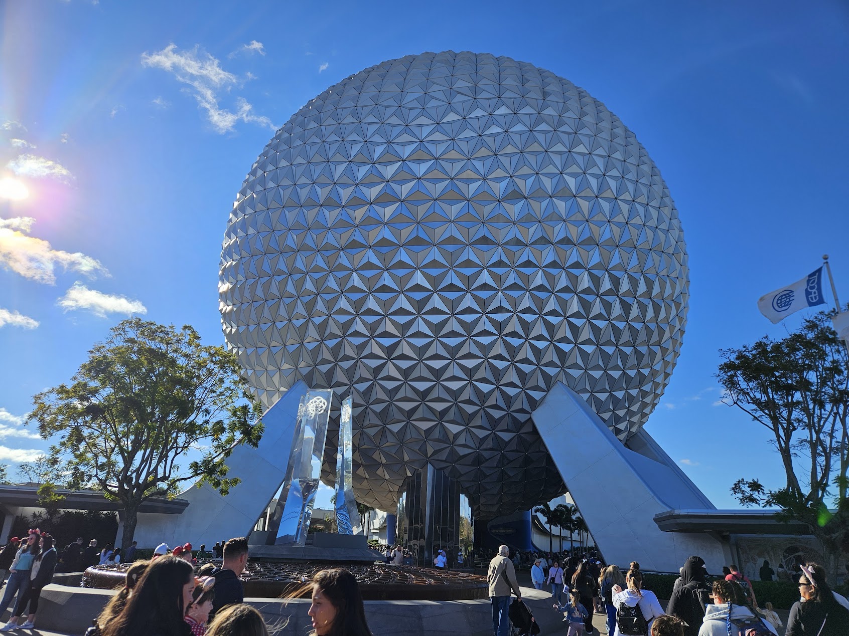 Name:  dw2_5_epcot.jpg
Views: 104
Size:  543.1 KB